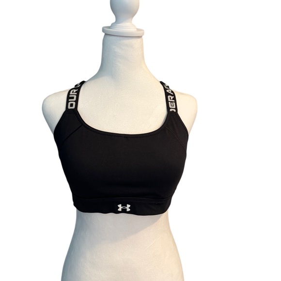 Under armour woman’s sports bra NWOT - Picture 1 of 6